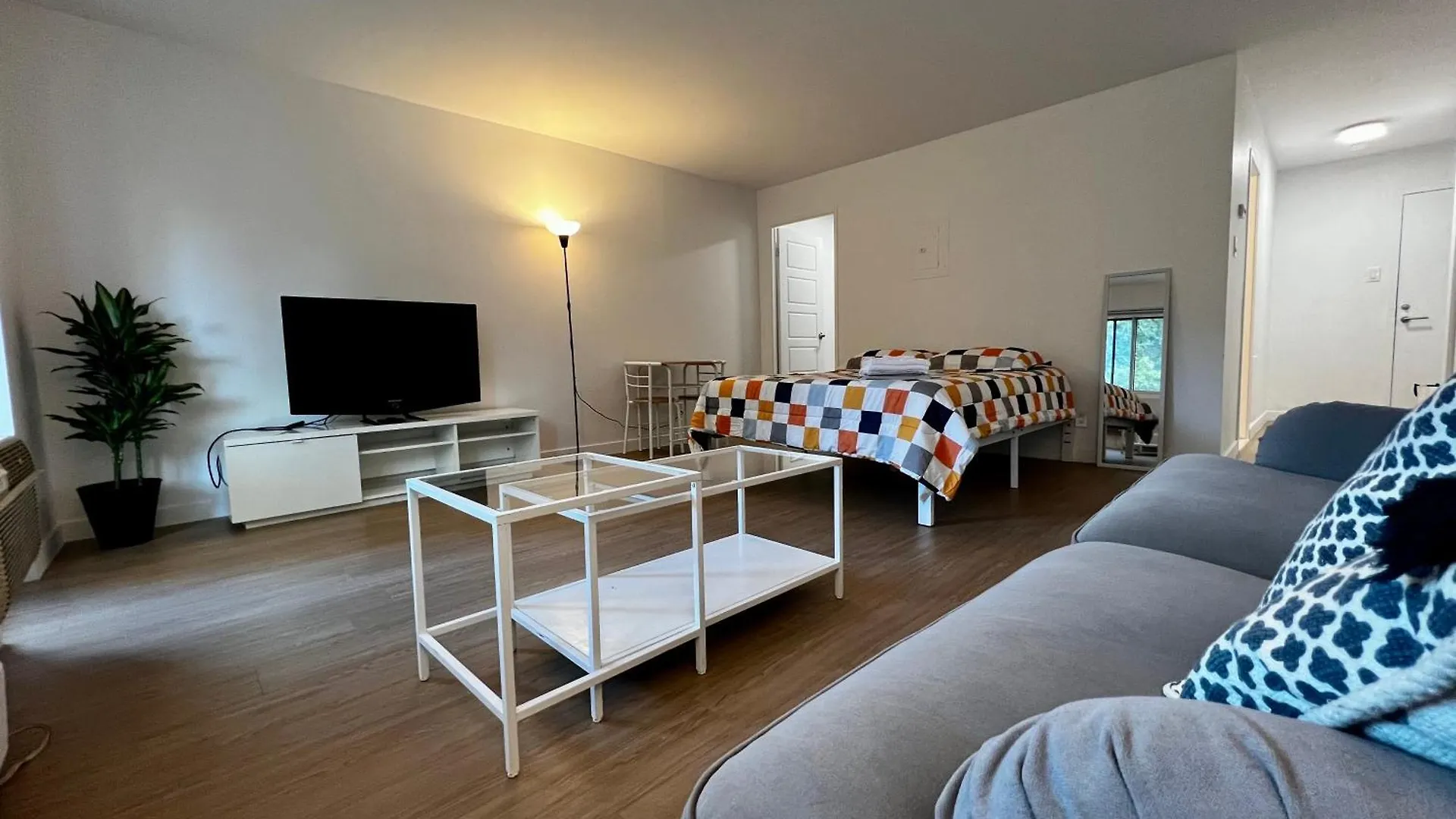 Apartment Sunny Stay-Downtown Montreal